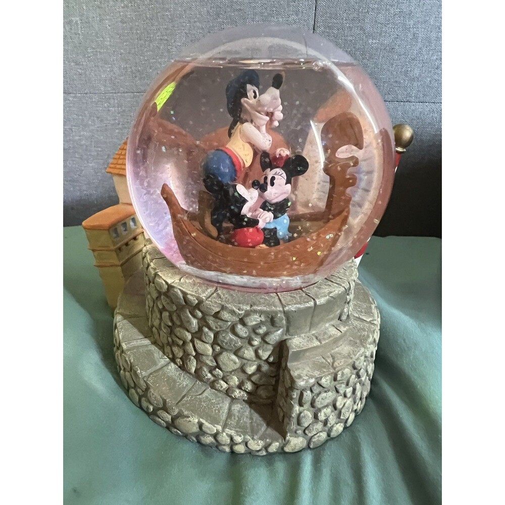 DISNEY Snow Globe Mickey Mouse THE GONDOLA Minnie & Goofy Sweetheart Music Box